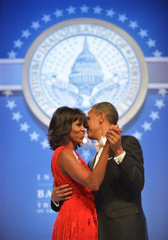 Inauguration day 2013: il giuramento e il ballo di Barack Obama e Michelle, le celebrities e i look