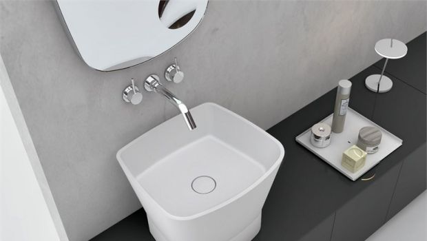 Il lavabo Loop dalle forme pure e armonioso nelle proporzioni
