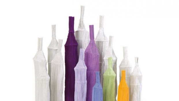 Bottiglie e ciotole fuori misura le sculture di Paola Paronetto
