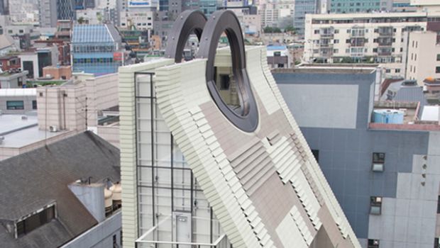Simone Handbag Museum di Seoul espone le borse con coerenza