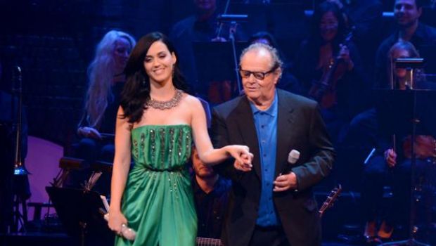 Katy Perry in YSL per “A Celebration Of Carole King”. Scopri il look!