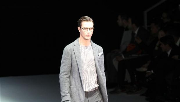 Milano Moda Uomo 2013: la mascolinità essenziale di Giorgio Armani, foto sfilata e celebrities