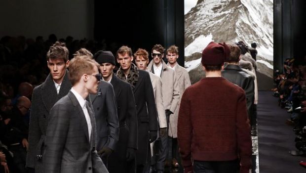 Sfilate moda uomo 2013 Parigi: le terre del Bhutan e l&#8217;Himalaya di Louis Vuitton, le foto