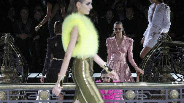 Parigi sfilate Haute Couture 2013: Atelier Versace presenta la collezione S/S 2013, le foto