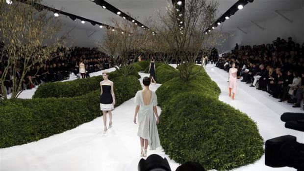 Parigi sfilate Haute Couture 2013: il mondo fiabesco di Dior per la S/S 2013, tutte le foto