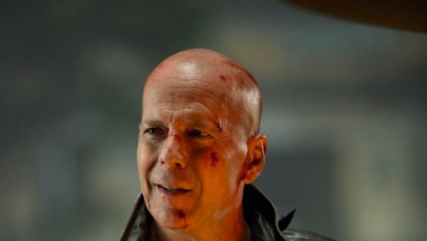 Die Hard 5 Un buon giorno per morire: Bruce Willis indossa Hamilton Watch, foto e video