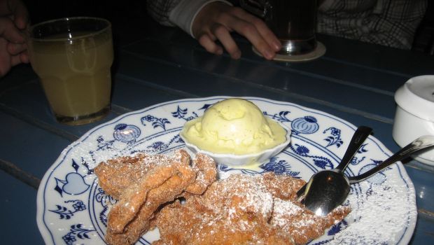 La ricetta delle frittelle di mele al forno o con il bimby