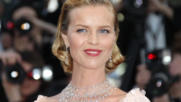 Eva Herzigova è la nuova testimonial Dior per crema anti età