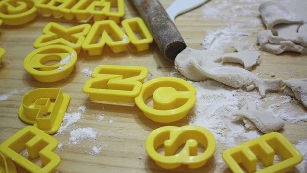 Le decorazioni di Carnevale con la pasta di sale da fare coi bambini