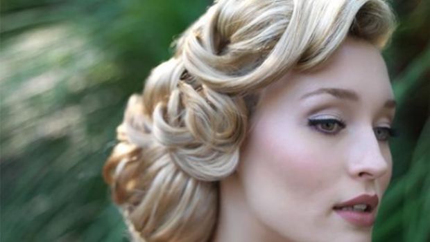 I capelli per la sposa 2013, tendenze delle acconciature per la primavera estate