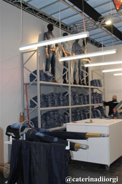 Pitti Uomo 2013: Pepe Jeans London e le foto dello stand &#8220;Denim Laundry&#8221;