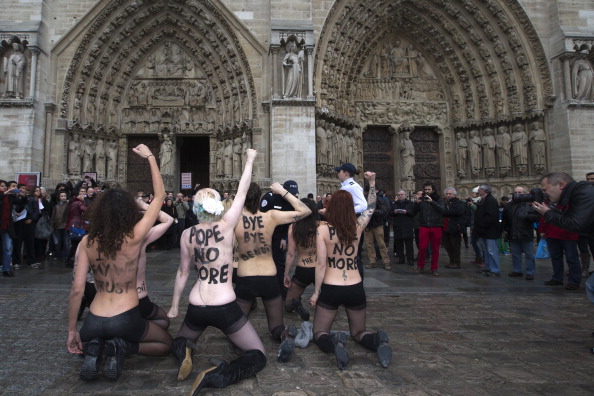 Femen Dontre Dame