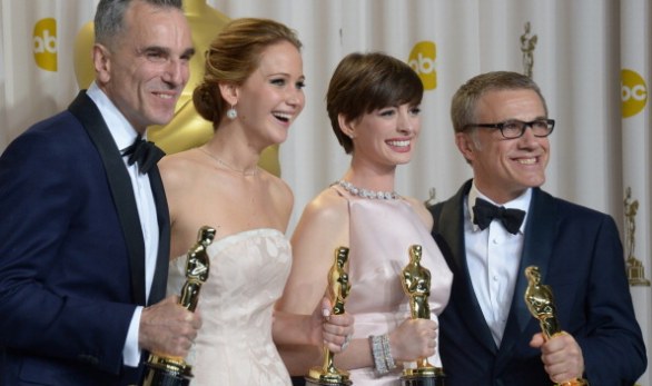 Oscar 2013: gli abiti e i look delle star presenti alla cerimonia