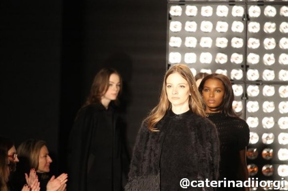 Sfilate Milano Moda Donna 2013: il lusso prezioso e coinvolgente di Les Copains, le foto