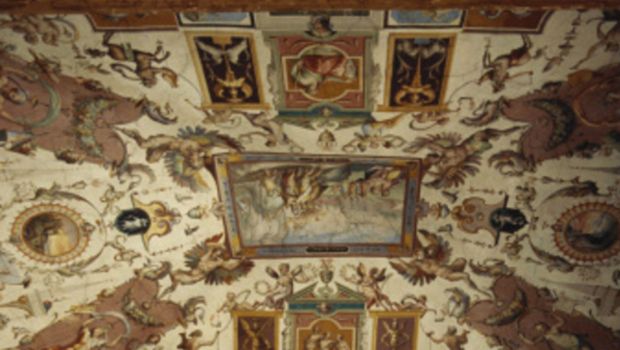 Disastroso crollo di un affresco alla Galleria degli Uffizi di Firenze