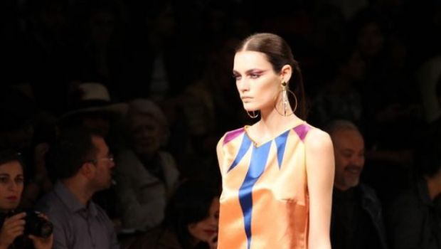 Sfilate Milano Moda Donna 2013: Frankie Morello sfila sul web, la collezione invernale 2013/2014