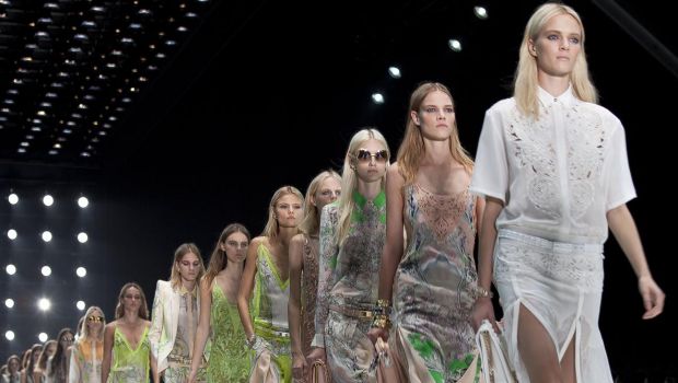 Sfilate Milano Moda Donna 2013: Roberto Cavalli sfila in diretta web su Style & Fashion 2.0