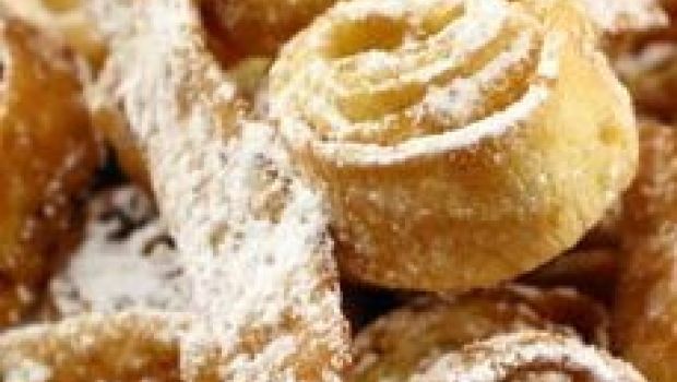 La ricetta delle tagliatelle fritte di Carnevale