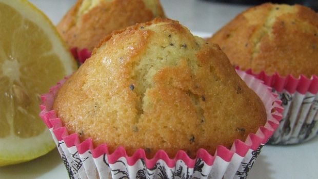 La ricetta per preparare muffin al limone morbidi e sfiziosi
