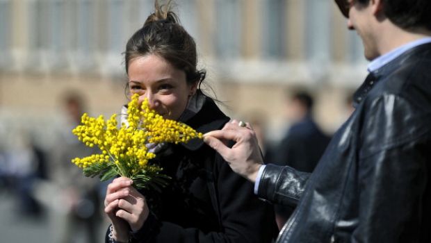 Tanti aforismi per la Festa della donna per fare gli auguri