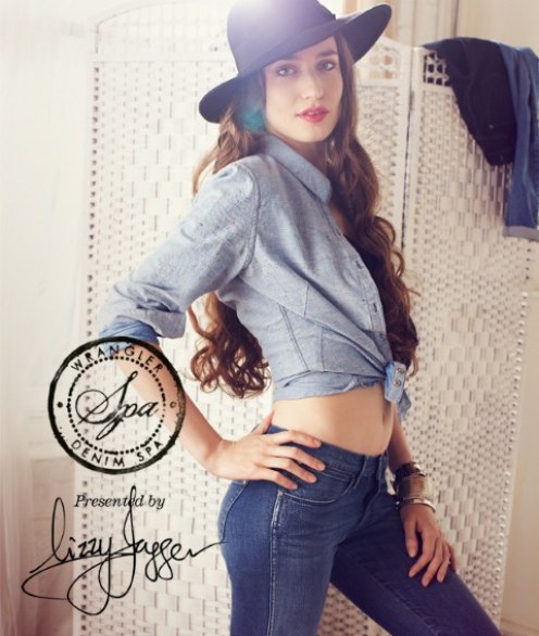Wrangler Jeans: il sito web per la collezione S/S 2013 e Lizzy Jagger testimonial della Denim Spa