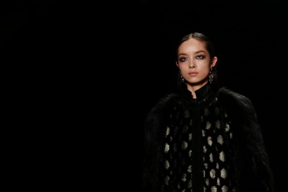 Sfilate a Milano, Roberto Cavalli con la collezione Autunno/Inverno 2013-2014, tra lusso e classe