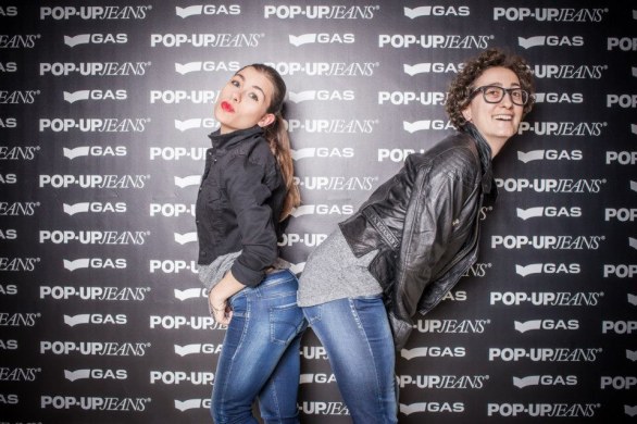 Gas presenta il Pop Up Jeans: il nuovo denim per avere il lato B come JLo, le foto