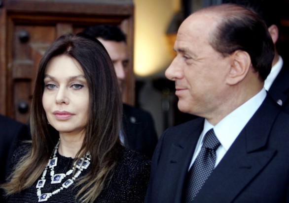Silvio Berlusconi impugna la sentenza per non pagare i 100mila euro al giorno a Veronica Lario