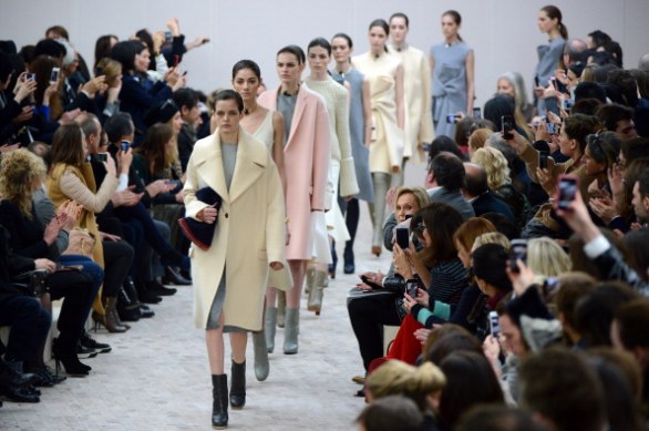 Sfilate di Parigi, la collezione Autunno/Inverno 2013-2014 di Céline