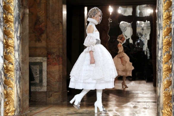 La collezione autunno inverno 2013-14 di Alexander McQueen a Parigi