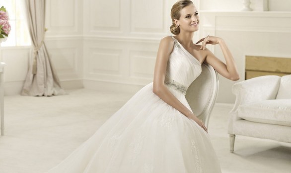 Gli abiti da sposa Pronovias della collezione 2013