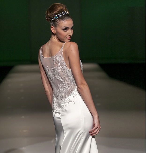 Abiti da sposa in seta 2013