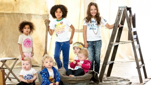 True Religion Kids, la campagna pubblicitaria per la primavera estate 2013: tanto colore ed energia