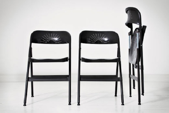 Le sedie Ikea pieghevoli per arredare piccoli spazi