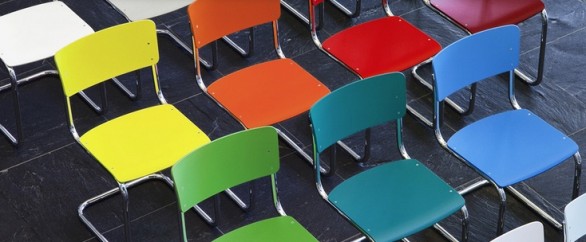 Le sedie Thonet colorate per arredare con allegria
