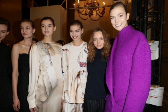 Sfilate di Parigi, la collezione di Stella McCartney per l&#8217;Autunno/Inverno 2013-2014