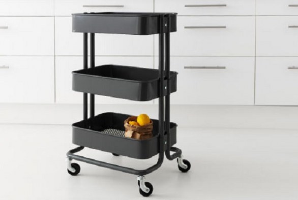 Le cucine del catalogo Ikea 2013 con isole e carrelli