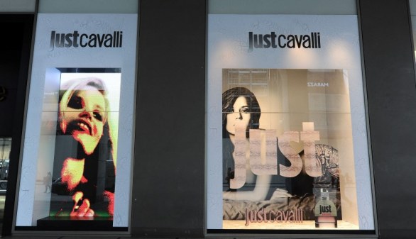 Just Cavalli collezione primavera estate 2013: le vetrine personalizzate de La Rinascente Milano
