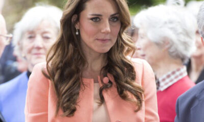 kate-middleton-passeggino-azzurro