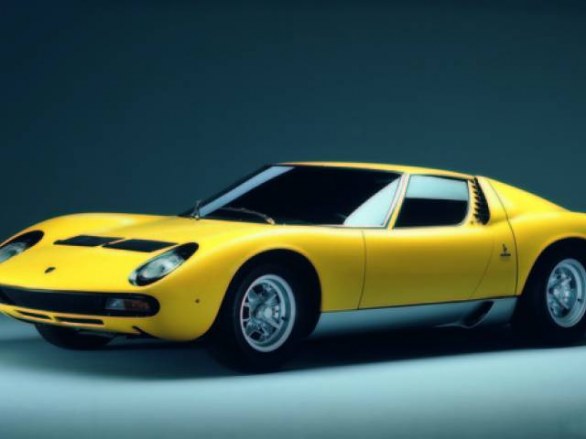 Lamborghini celebra 50 anni di auto sportive a Techno Classica di Essen