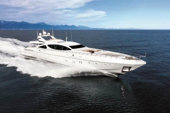 Yacht di lusso Mangusta 165 e 108 venduti dal Gruppo Overmarine ad armatori di varie nazioni