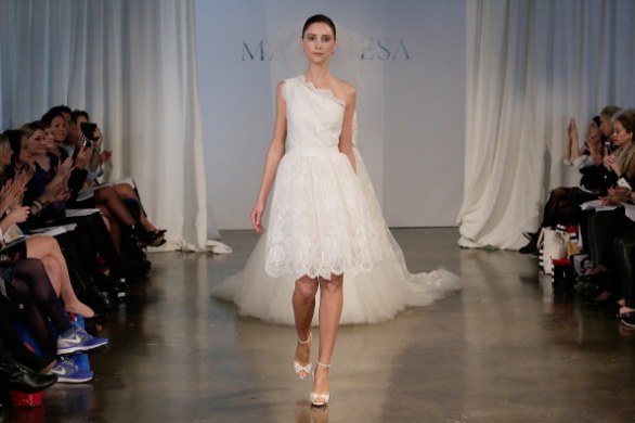 La collezione di abiti da sposa 2014 di Marchesa con gonne lunghe e corte