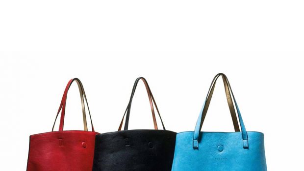Sisley borse primavera estate 2013: la shopper reversibile, con un piccolo segreto di stile