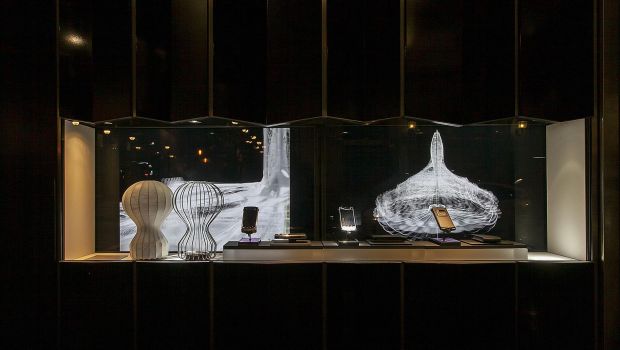 Fuorisalone 2013 Milano: Vertu e Flos insieme in vetrina, il Vertu Ti e la lampada Goldman di Gilad