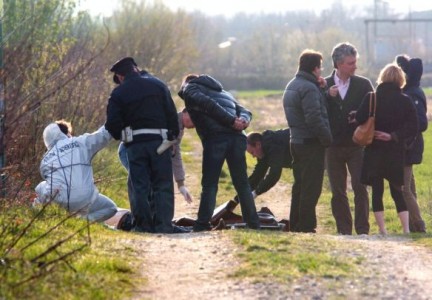 Uomo trovato morto a Udine, confessano due quindicenni: “Ha tentato di stuprarci”