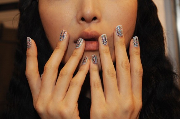 Idee per le decorazioni gel per unghie semplici con la manicure fai da te