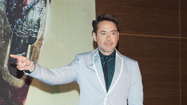 Celebrities Style 2013: Robert Downey Jr, Tom Cruise, Angelina Jolie e Brad Pitt in Ferragamo