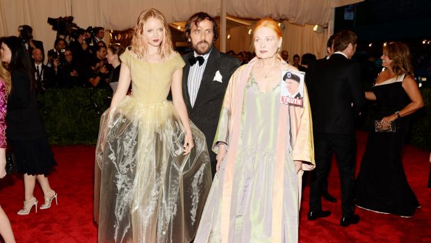 Met Ball Gala 2013: lo stile di Vivienne Westwood, le foto della mostra Punk: Chaos to Couture