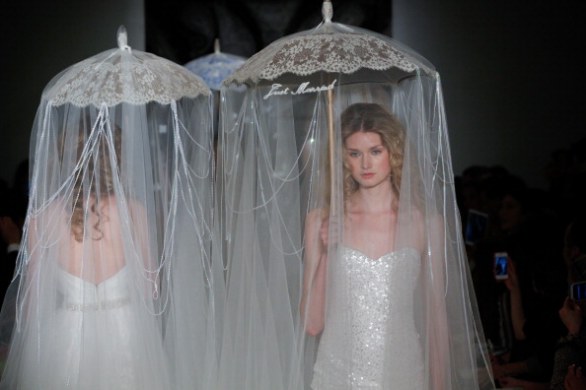 Gli abiti da sposa 2014 della collezione Reem Acra ideali per ogni donna