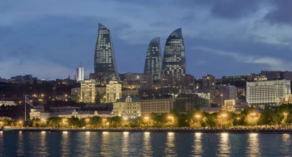 Hotel di lusso Fairmont Baku Flame Towers in Azerbaijan